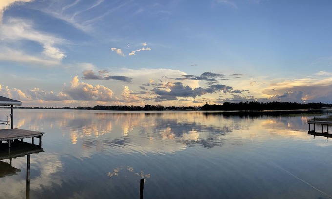 Lake Placid House | Sunset glow at Lake Grassy