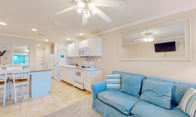 Navarre Beach Hotel | Sunset Harbor Palms 2 102 Luzviminda Cove