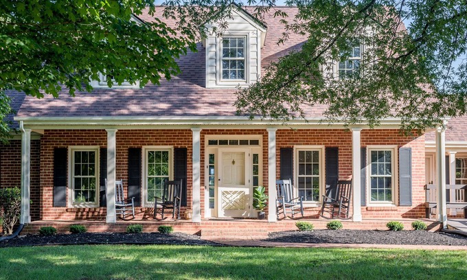 Forest House | Sunset Mountain Views, Spacious, and Close to it All