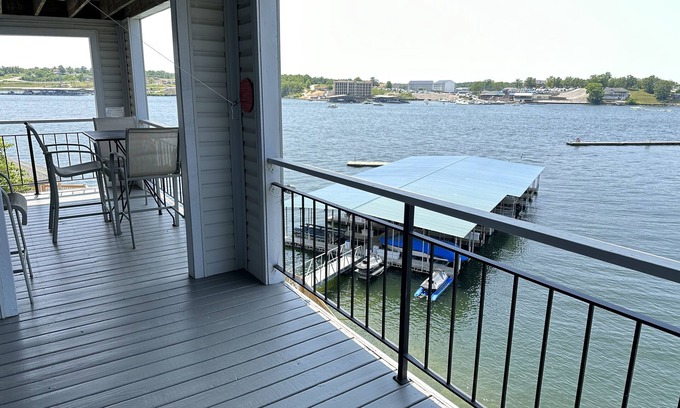 Osage Beach Condo | Sunset Oasis: A condo at heart of the Lake with a stunning lake view! All 5⭐️s!