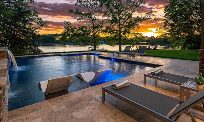 Mayhew House | Sunset on Ballycastle w/Heated Pool & Optional Boat Rental