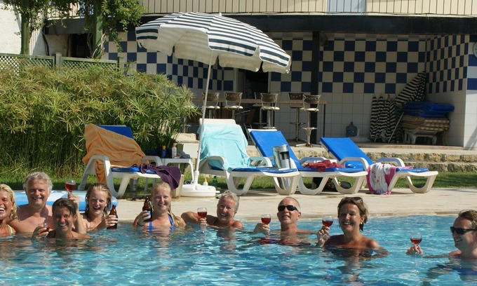 Kemer Mahallesi Apartment | Sunset Residence guarantees a wonderful holiday in this spacious 3 bed home