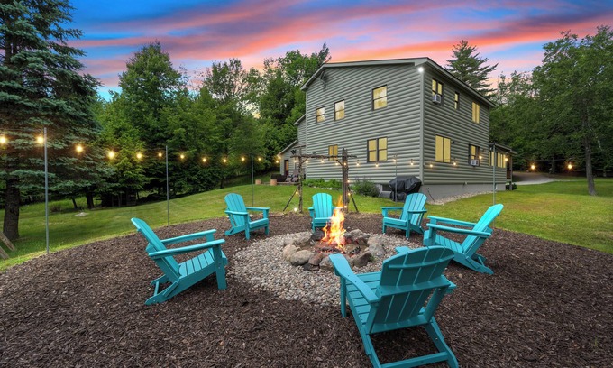 Warrensburg House | Sunset Retreat - Lake George 5 acre with AC, Firepit, Game Room and Grill