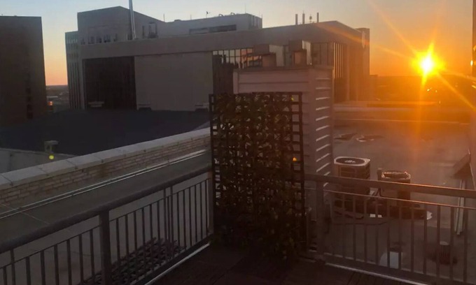 Wholesale District Apartment | Sunset Spectacular Penthouse in Downtown INDY