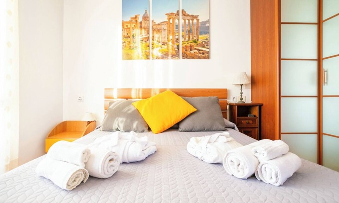Zona XXXIII Acilia Sud Apartment | SunsetApart Garden of Rome Apartment in green neighborhood