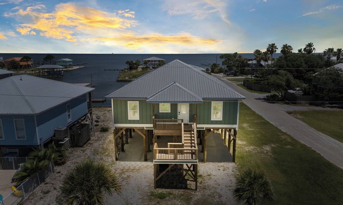 Fort Morgan Pines House | Sunsets, serenity, and salty air - welcome to paradise!