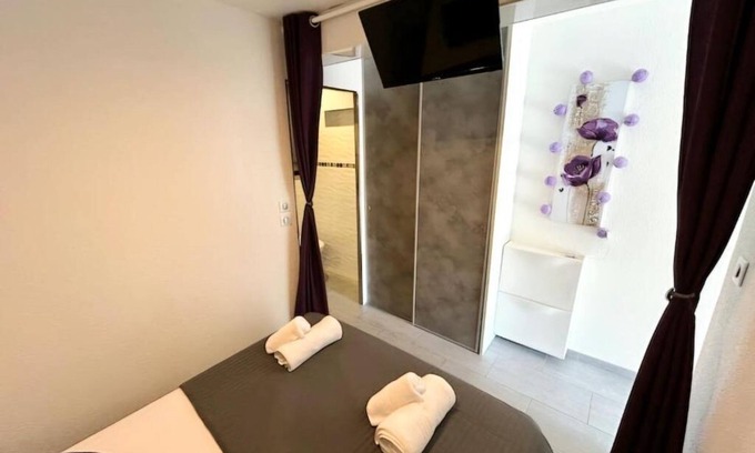Le Lavandou Apartment | Sunshine at the Lavandou Apartment