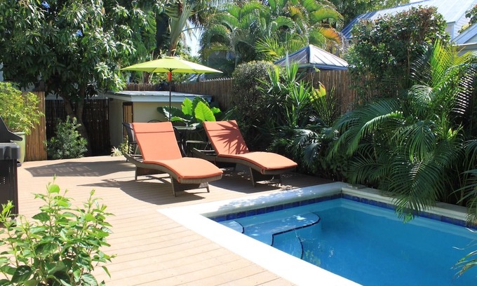 Uptown - Upper Duval House | Sunshine Daydream: Private Home 1/2 Block Off Duval in Gallery District -