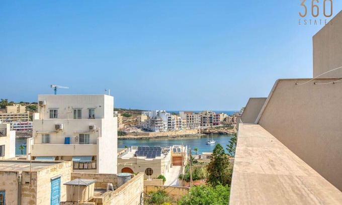 Marsaskala Apartment | Sunshine penthouse 2BR heaven w/AC, terrace & WIFI