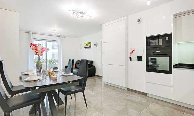 19th Arrondissement Apartment | Super 1DBR / 4P refurbished - Jaurès / Ourcq - Mobility lease