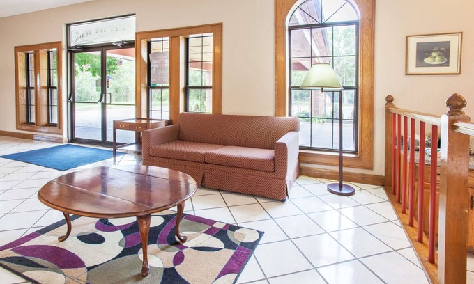 Atchison Hotel | Super 8 by Wyndham Atchison