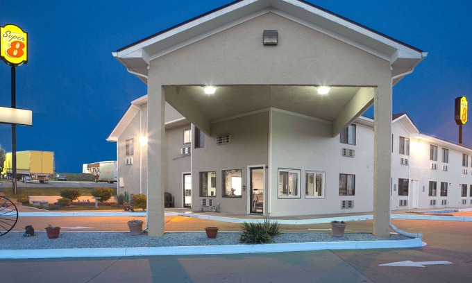 Boonville Hotel | Super 8 by Wyndham Boonville