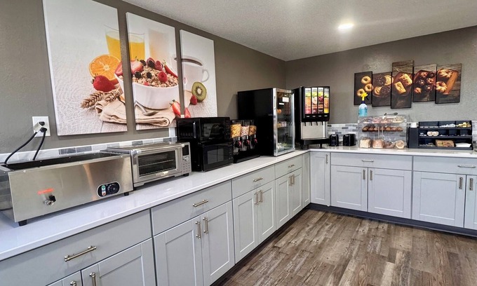 Great Falls Hotel | Super 8 By Wyndham Great Falls City Center