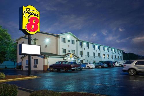 Hot Springs Hotel | Super 8 by Wyndham Hot Springs