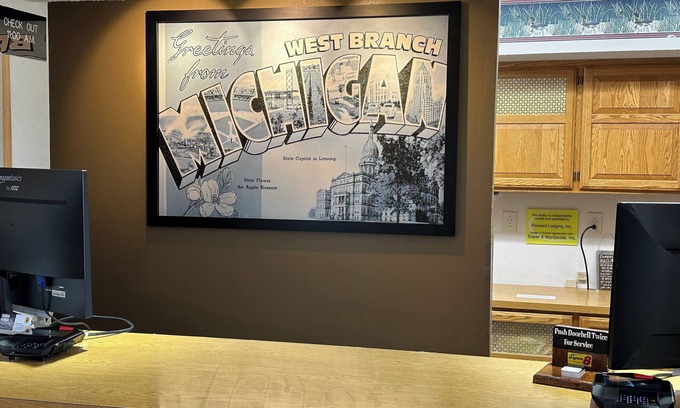 West Branch Hotel | Super 8 by Wyndham West Branch