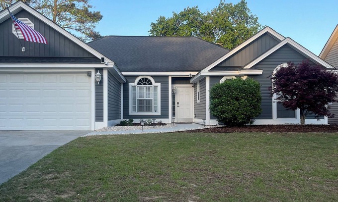 Savannah House | Super Clean & Cozy Savannah Home 15 min from bothnTybee Island and Downtown.