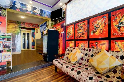 Gandhipuram Hotel | Super Collection O Omni Bus Terminal Gandhipuram Formerly Apple Grand