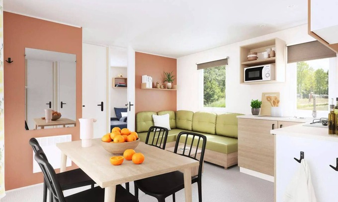 Seillac House | Super Cordelia - 3 bedrooms with shutters - Air conditioning - Semi-covered terrace sleeps 6