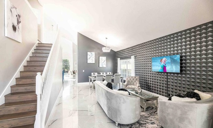 West Kissimmee House | Super Glam- Designs Game Room Pool