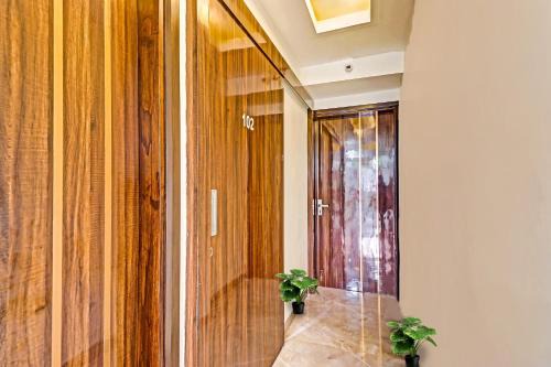 Rajouri Garden Hotel | Super Hotel O Amazing Guest House