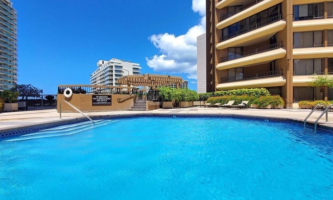 Waikiki Condo | Super location, free parking, 24hr security.