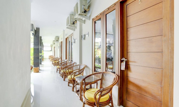 Renon Hotel | Super OYO 90232 March 67 Stay