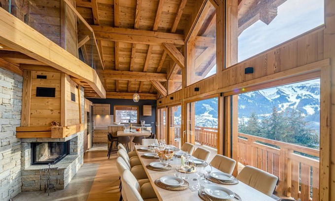 Chatel Ski Chalet | Superb 176m2 flat, 5 bedrooms, 4 bathrooms, sleeps 14.