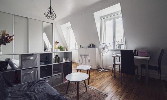 Auteuil Apartment | Superb Bright Studio Next To The Seine