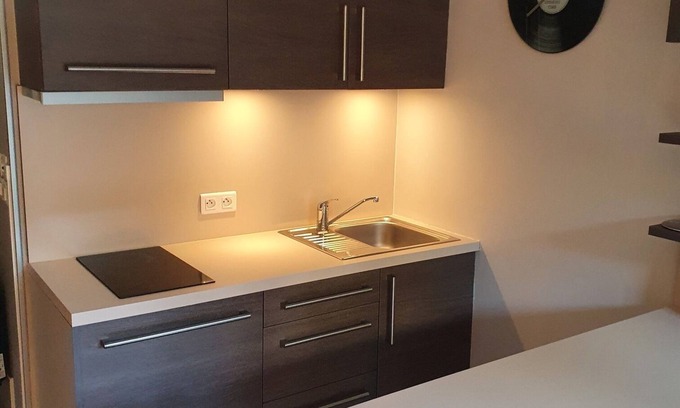 Les Angles Apartment | Superb, fully-equipped, refurbished 22 m² studio. Shops and tracks nearby