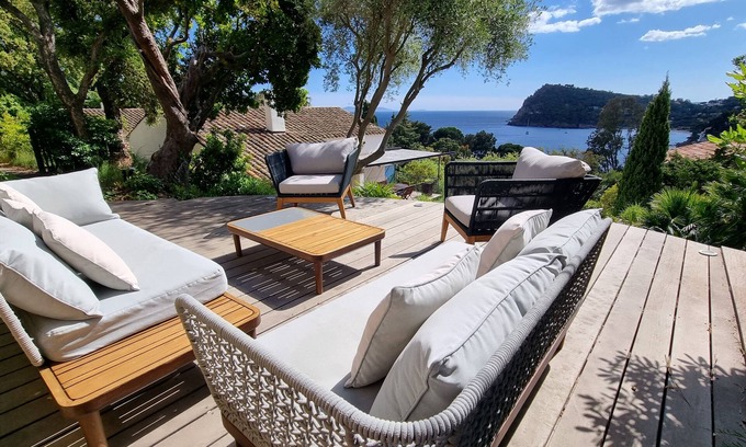 Rayol-Canadel-sur-Mer Villa | Superb modern Family Villa nearby fabulous sandy beaches