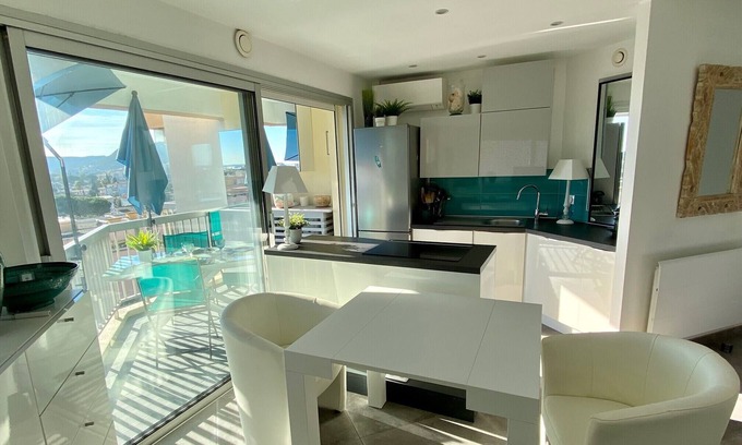 Mandelieu-La-Napoule Apartment | Superb studio close to the beach!