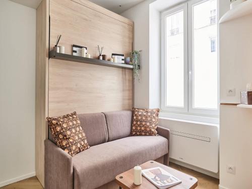 Faubourg Saint-Germain Apartment | Superb studio Tour Eiffel Champ de Mars