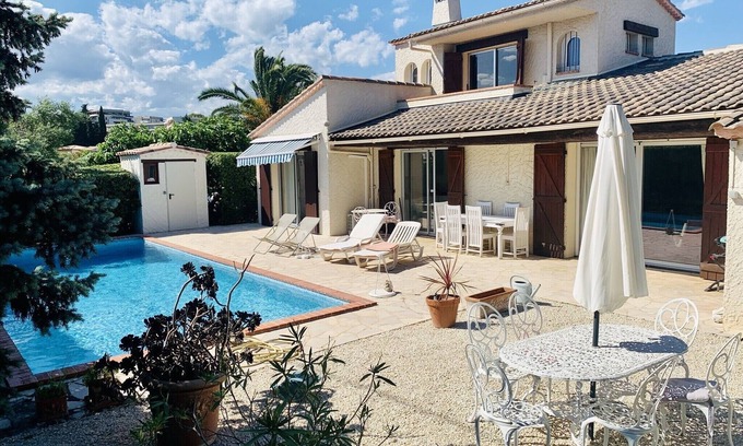 Antibes Villa | Superb villa Antibes Juan les Pins heated pool