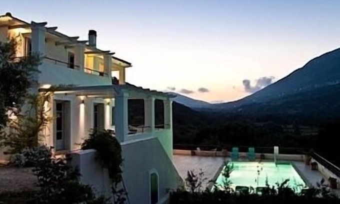 Agia Efimia Villa | Superb Villa in Agia Efimia with privacy, large private pool,outside kitchen/BBQ