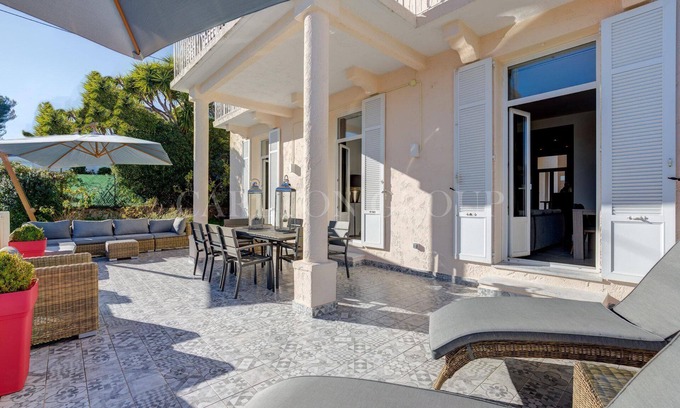 Carnot House | Superb villa in Cannes - residential area with all amenities