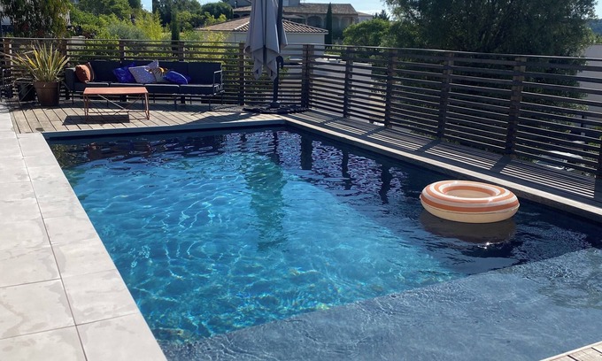 Combaillaux Villa | Superb villa with pool