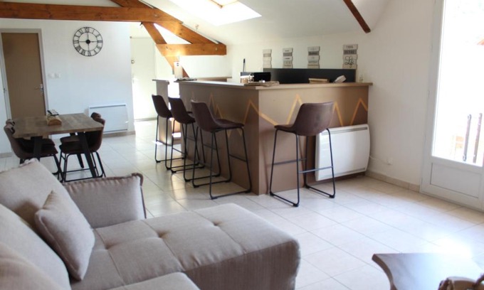 Folembray Apartment | Superbe Appartement Circuit des 3 Chateaux