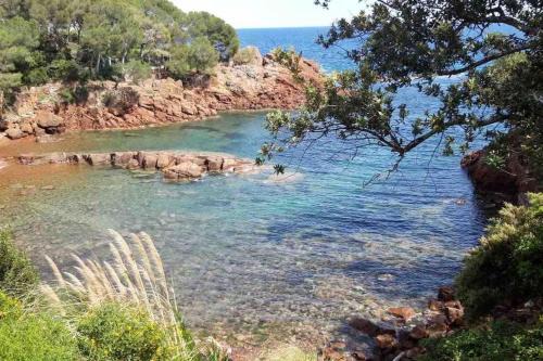 Boulouris-sur-Mer Apartment | Superbe appartement à 150 m plage de la péguière
