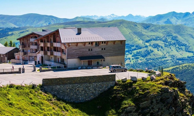 Saint-Lary-Soulan Apartment | Superbe apt au pied des pistes-2 chambres-terrasse, Piscine, Sauna, 2 parking