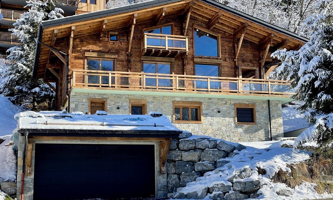 Chatel Ski Chalet | Superbe Chalet Entièrement Rénové: Confortable, Spacieux et Lumineux