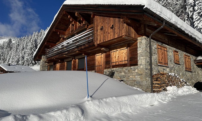 Praz-sur-Arly Ski Chalet | Superbe Chalet Proche Megève