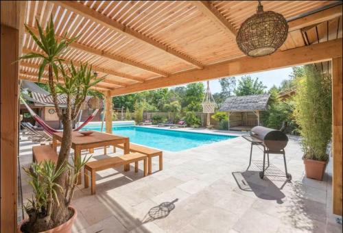 Lacanau Villa | Superbe villa secteur calme avec piscine chauffée