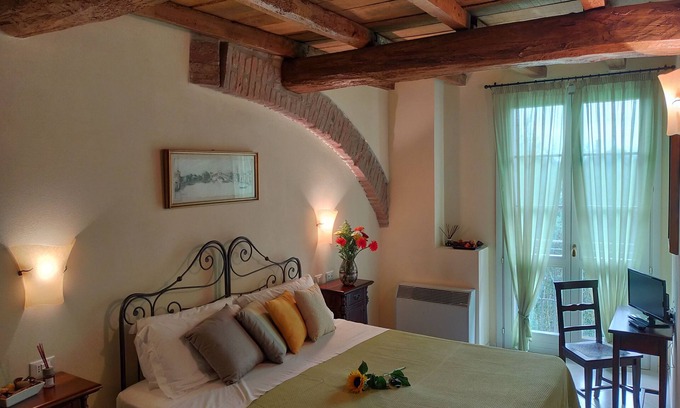 Malalbergo Other | Superior double/twin room with garden view in 16th century farmhouse