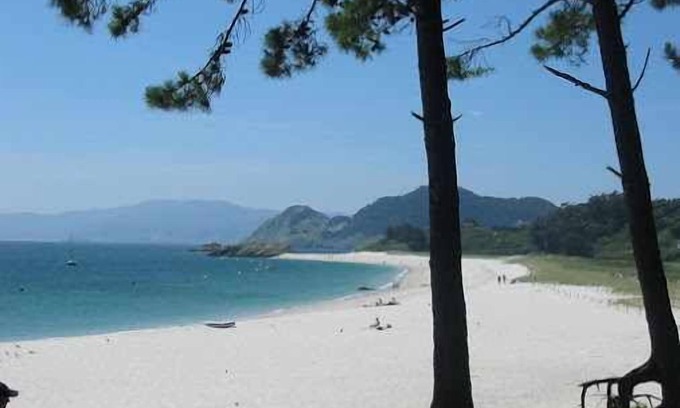 Cangas Apartment | Superior double room with terrace