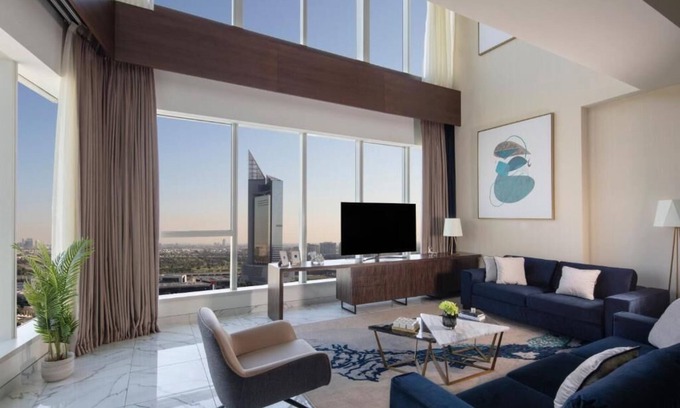Dubai Media City House | Superior Duplex Apartment Near Mina Seyahi Beach