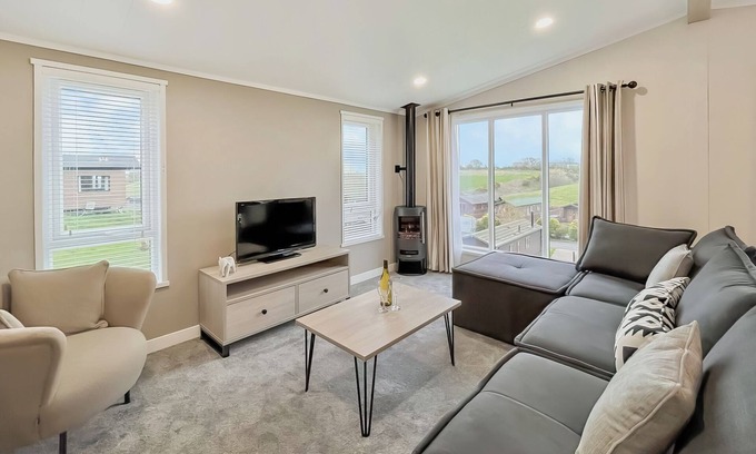 Tunstall Ski Chalet | Superior Lodge 2 Bed