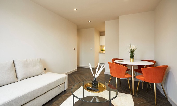 Hull Old Town Apartment | Supreme Suites @ Humber Lofts Residences