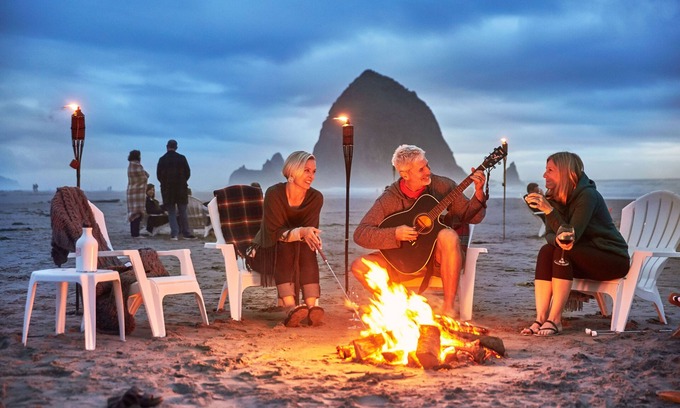 Downtown Cannon Beach Hotel | Surfsand Resort