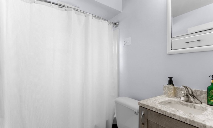 Sheboygan House | Surfside Retreat – Walk to Lake