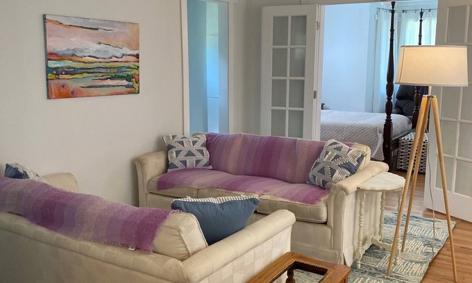 Traverse City House | Suzy Q's Cozy Downtown Retreat